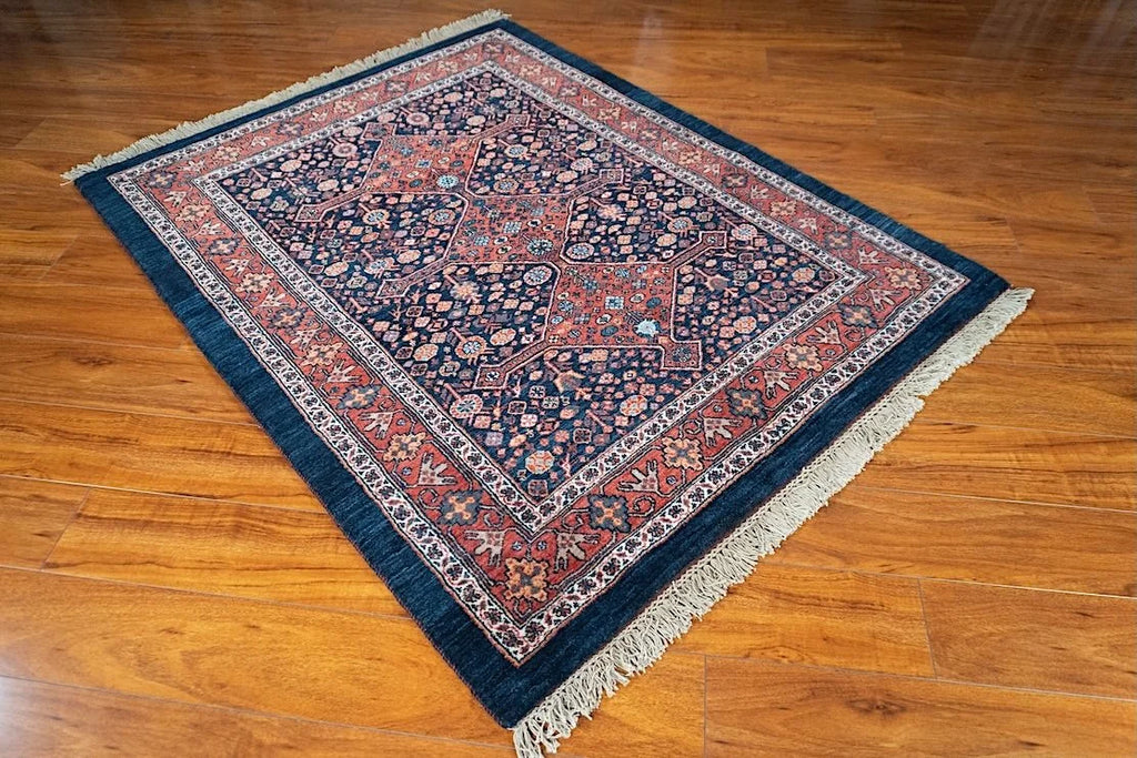 4'x5'1" Qashqaii, Tribal
