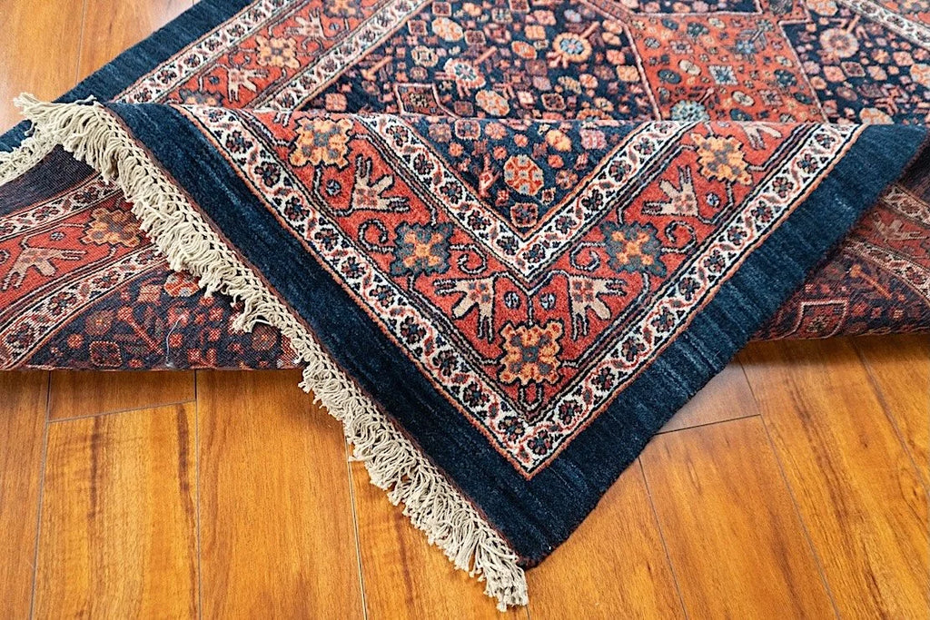 4'x5'1" Qashqaii, Tribal