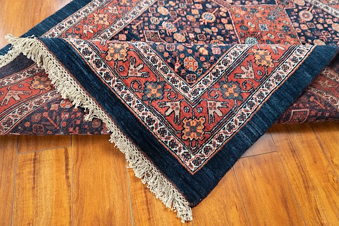 4'x5'1" Qashqaii, Tribal