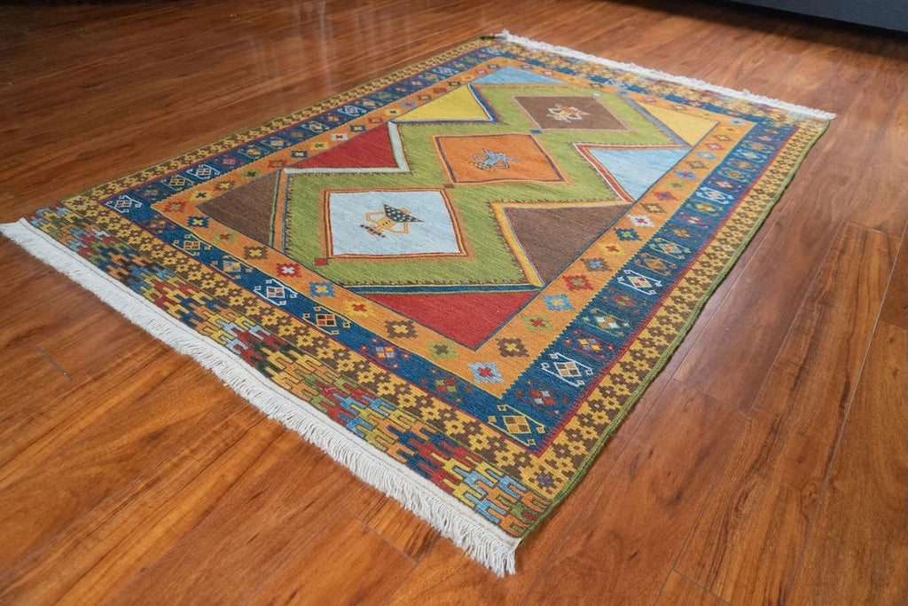 4'10"x6'8" Qashqaii, Tribal