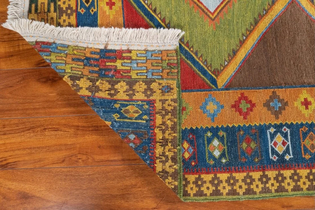 4'10"x6'8" Qashqaii, Tribal