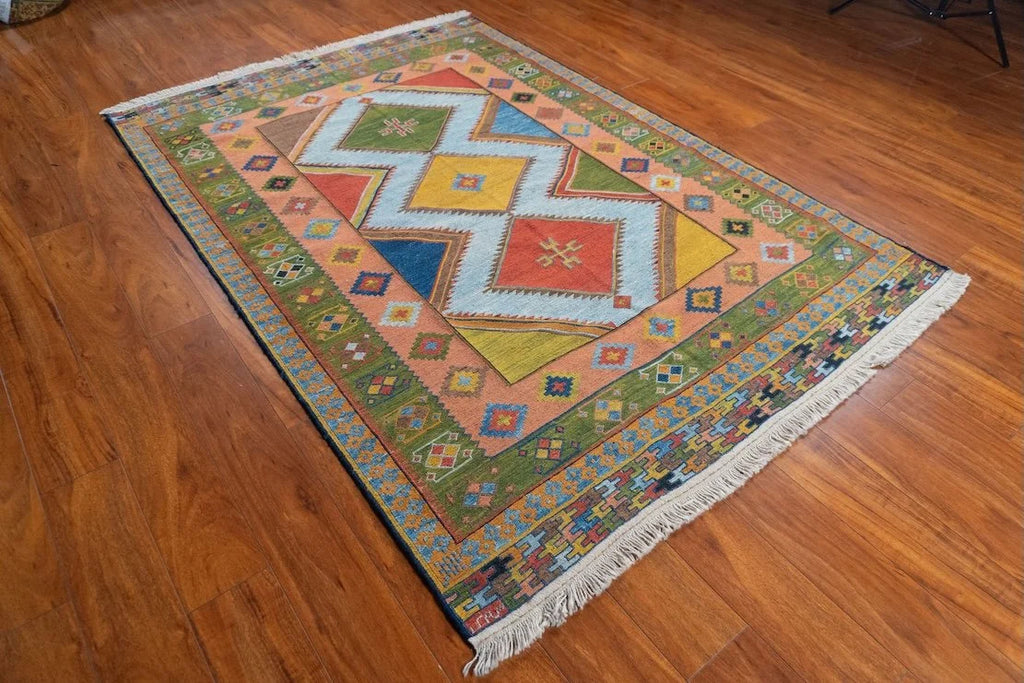 4'9"x6'10" Qashqaii, Tribal