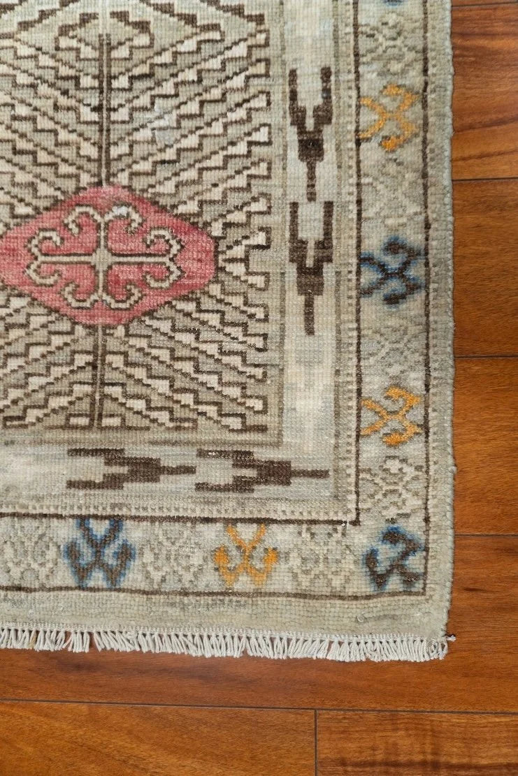 7'11"x9'9" Turkmen, Tribal