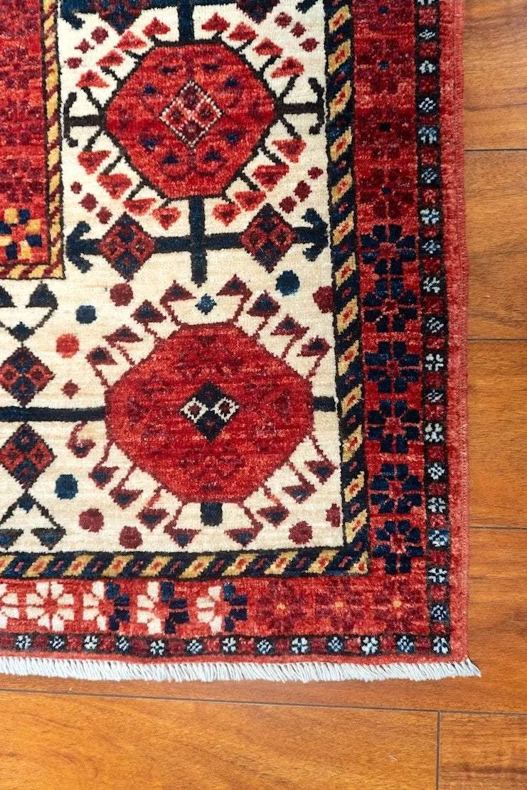 8'2"x10' Qashqaii, Tribal