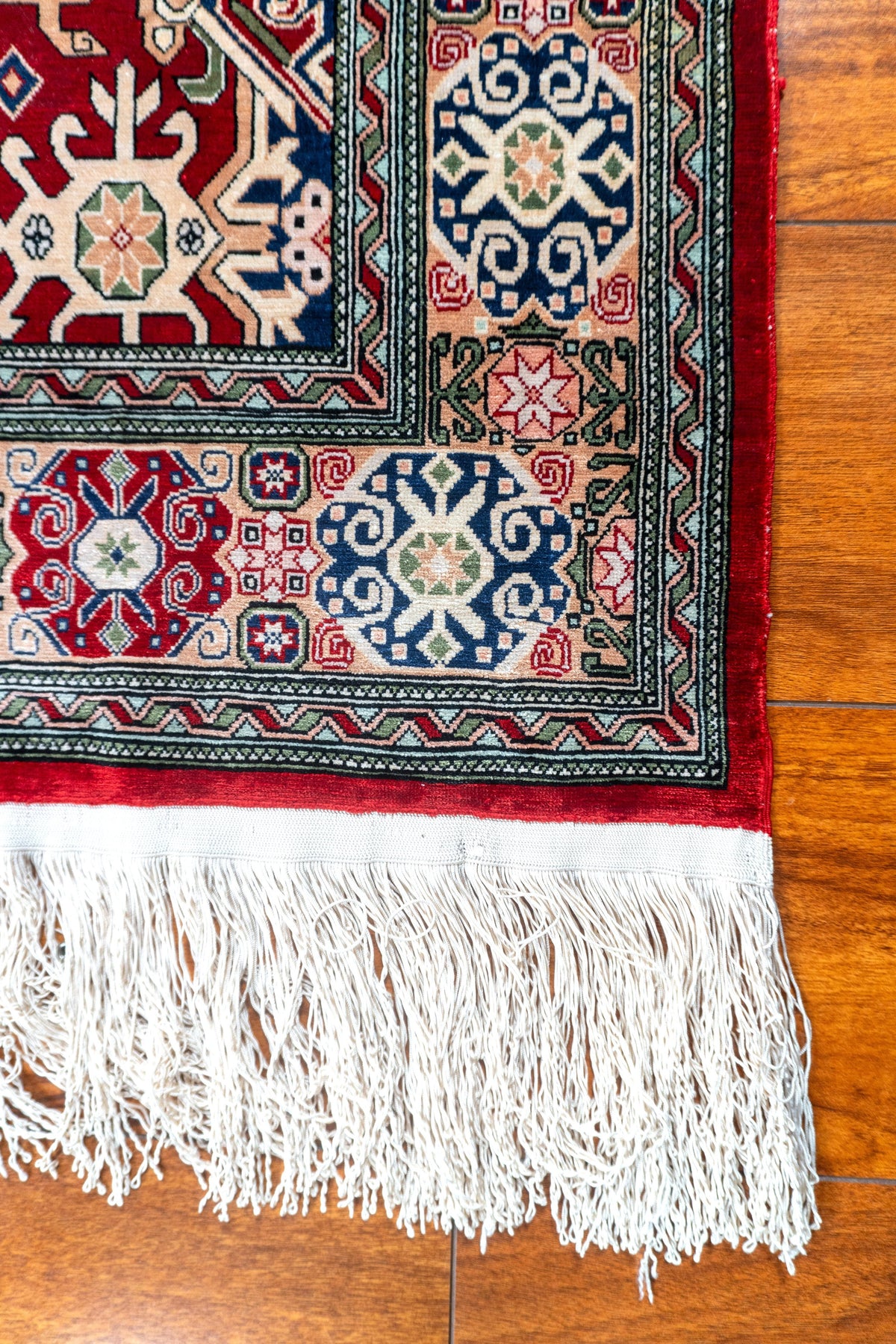 1'10 X 2' 9" Hereke, Classic