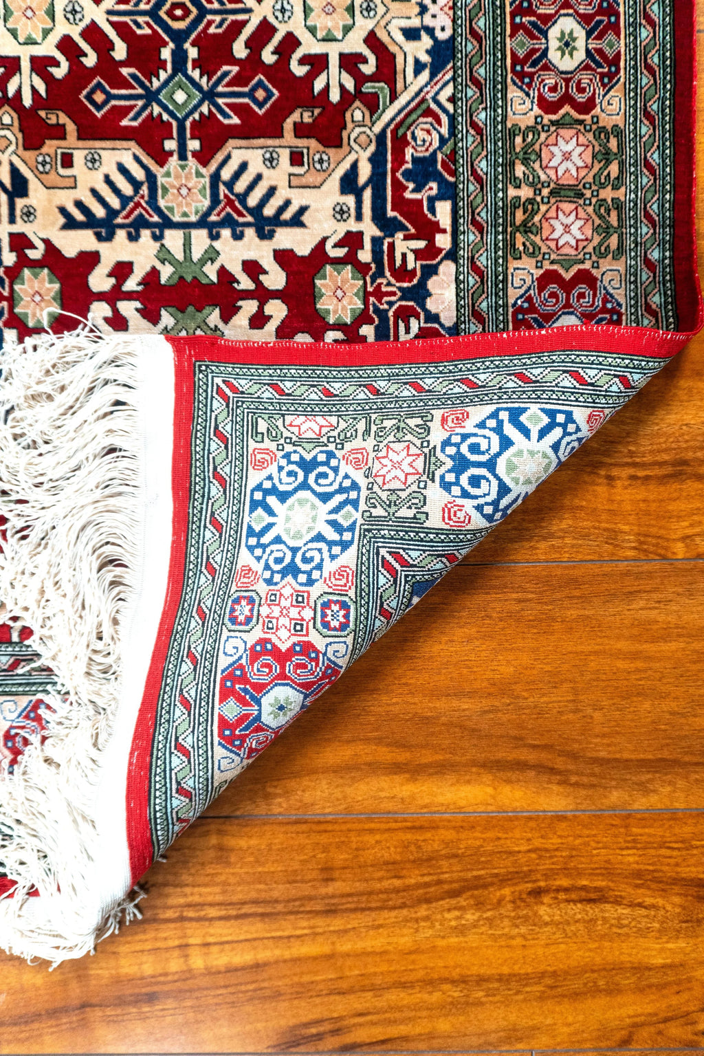 1'10 X 2' 9" Hereke, Classic