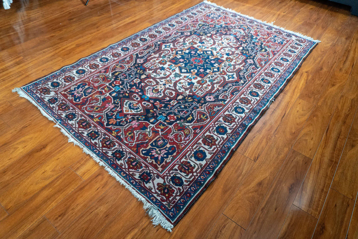 5'3"x8'3" Bakhtiari, Antique