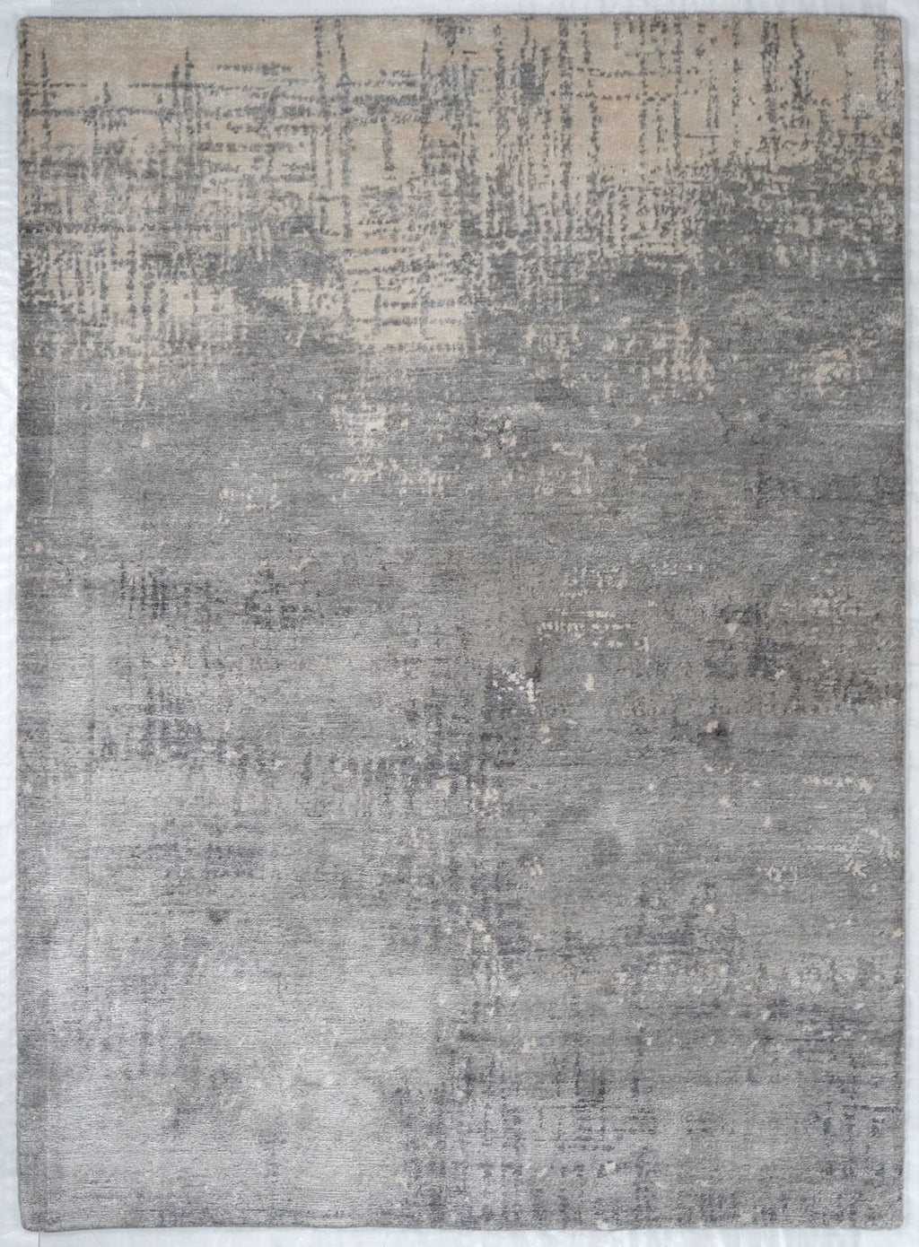 Available in standard sizes Alvand Indian Traditional Rug