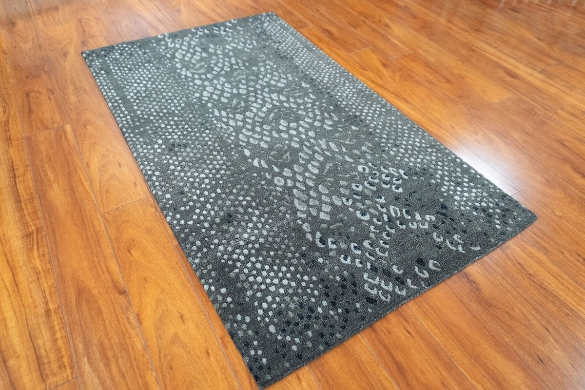 3'x5'1" Serengeti, Modern