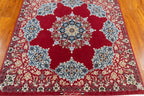 4'4"x 4'9" Isfahan, Classic