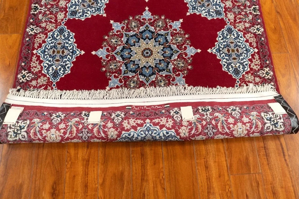 4'4"x 4'9" Isfahan, Classic