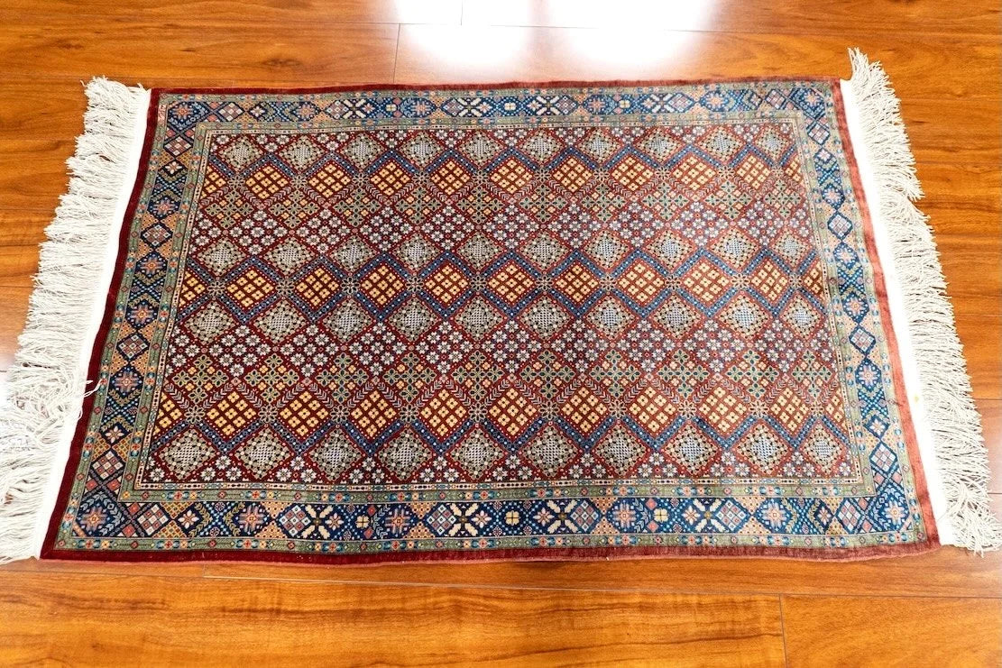 2'9"x 4'10" Hereke, Classic