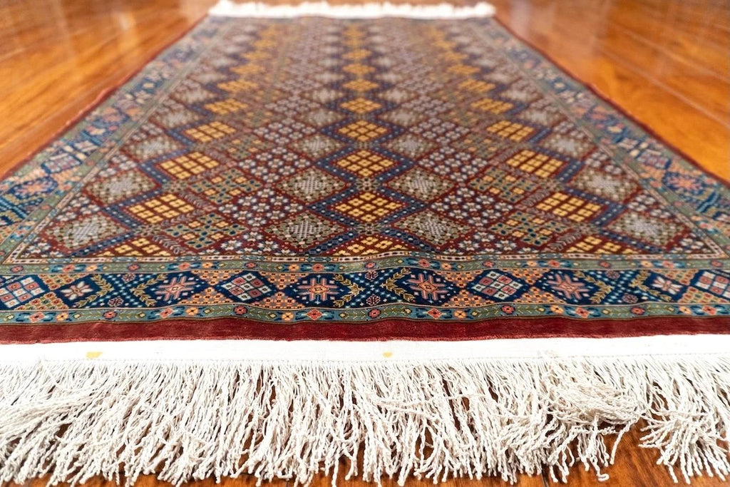 2'9"x 4'10" Hereke, Classic