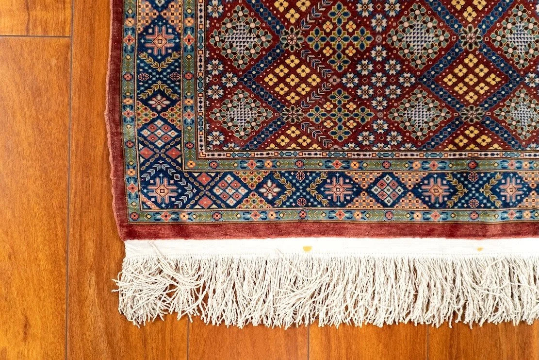 2'9"x 4'10" Hereke, Classic