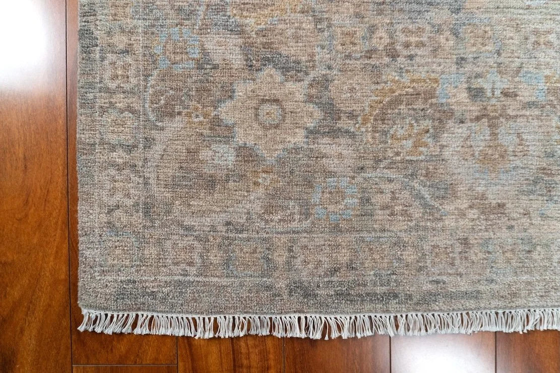 8'x10'2" Laana, Transitional