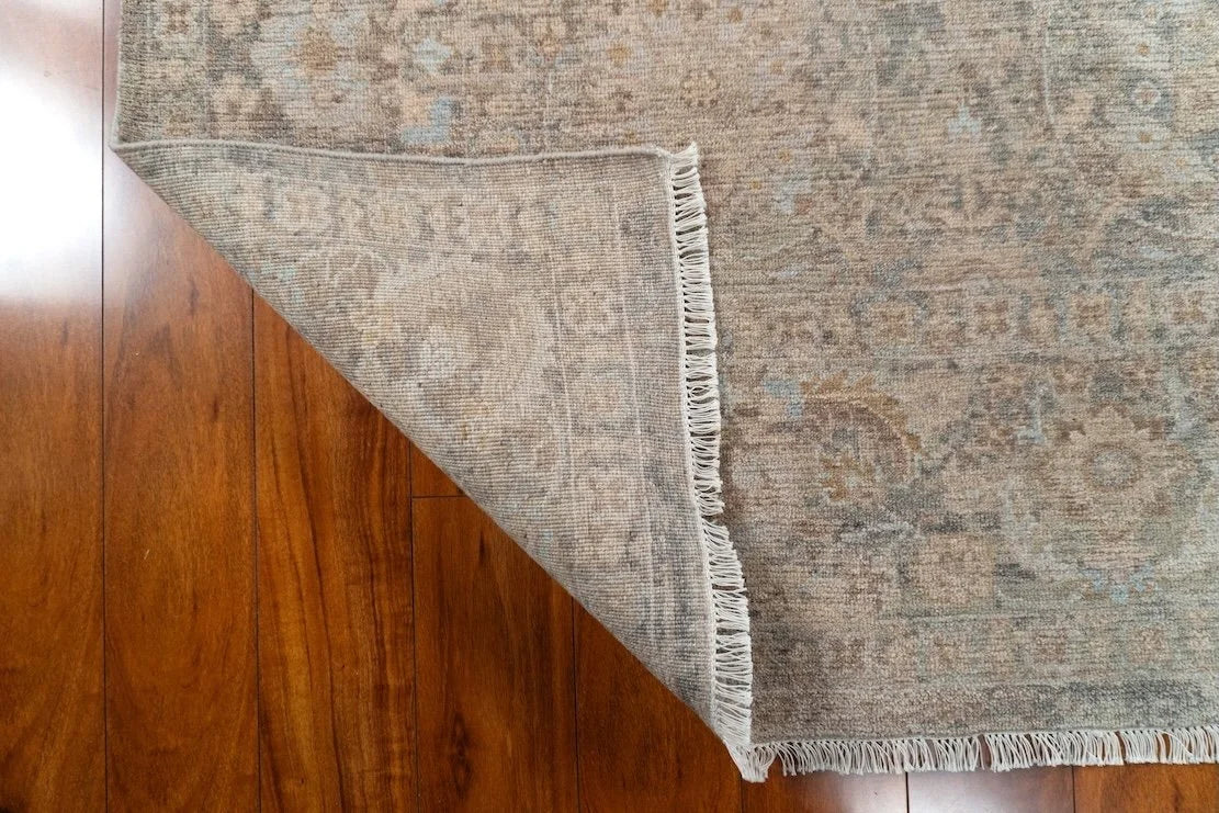 8'x10'2" Laana, Transitional