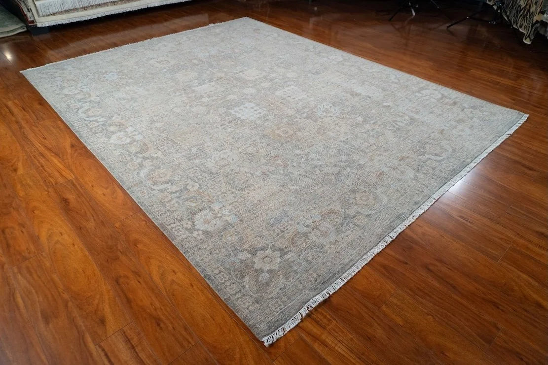 8'x10'2" Laana, Transitional