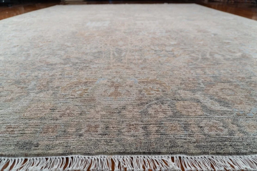 8'x10'2" Laana, Transitional