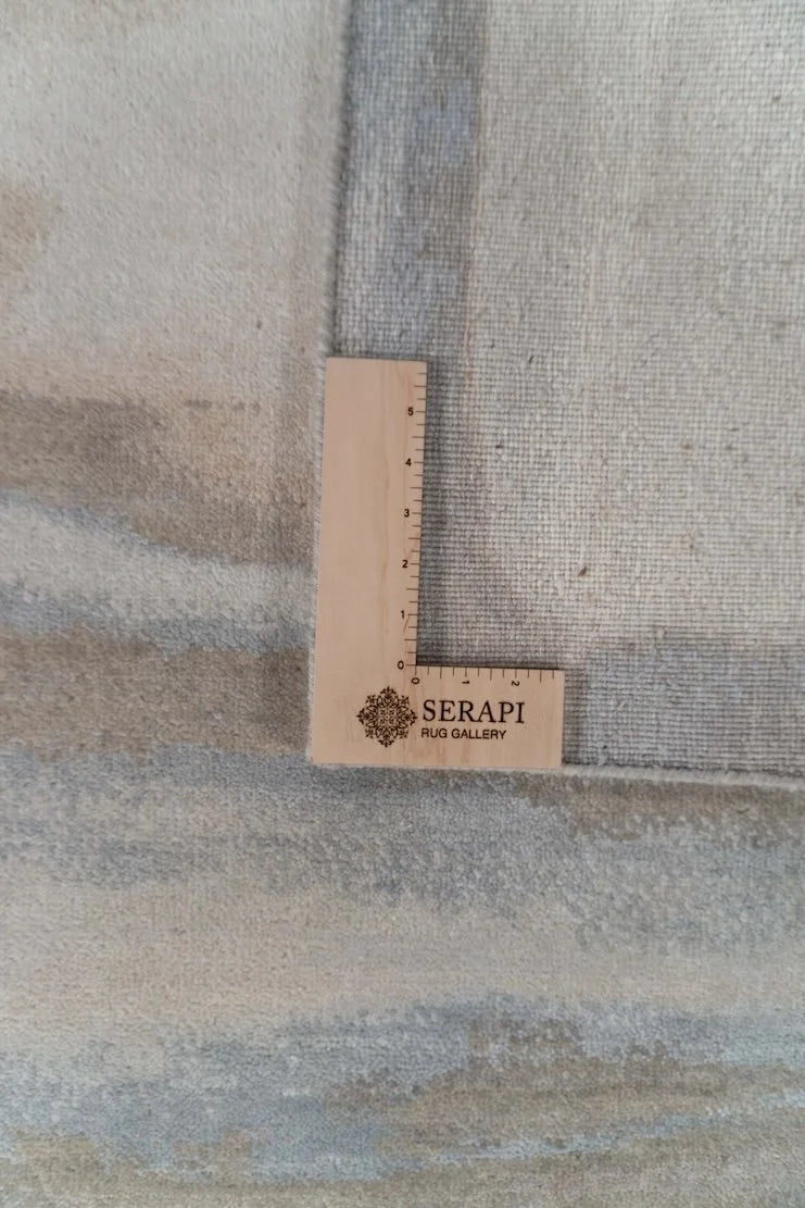 7'10"'x10'2" Kumo, Modern