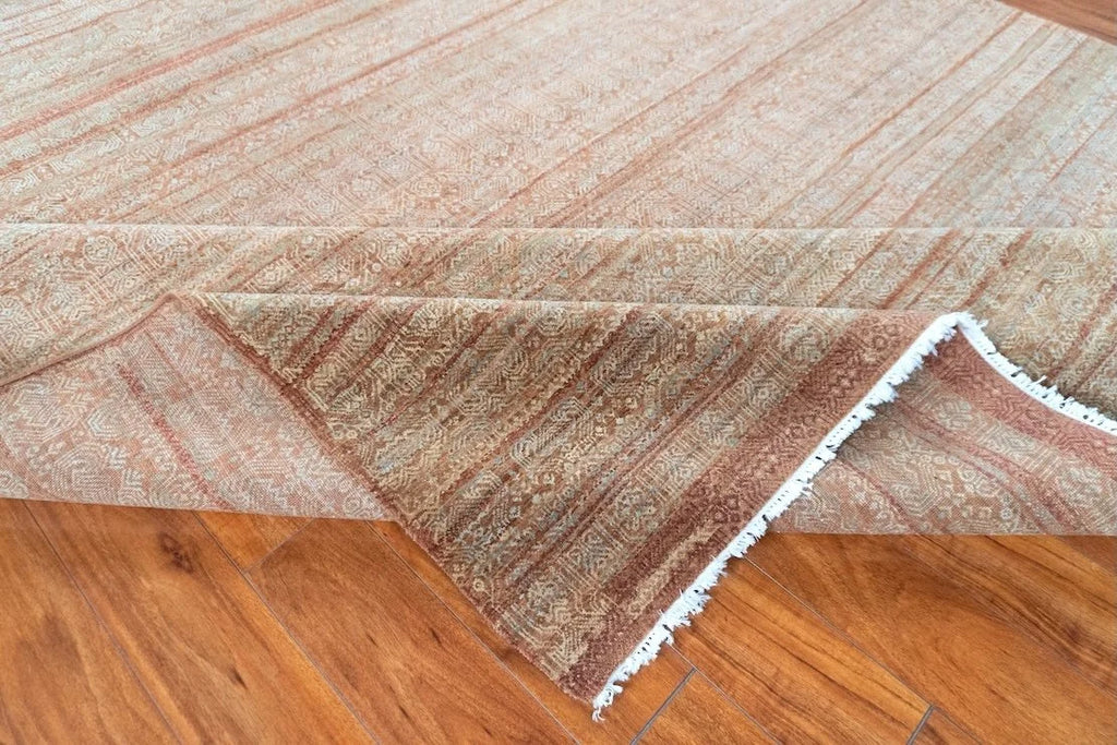 8'11"x 12'3" Kaylash, Transitional