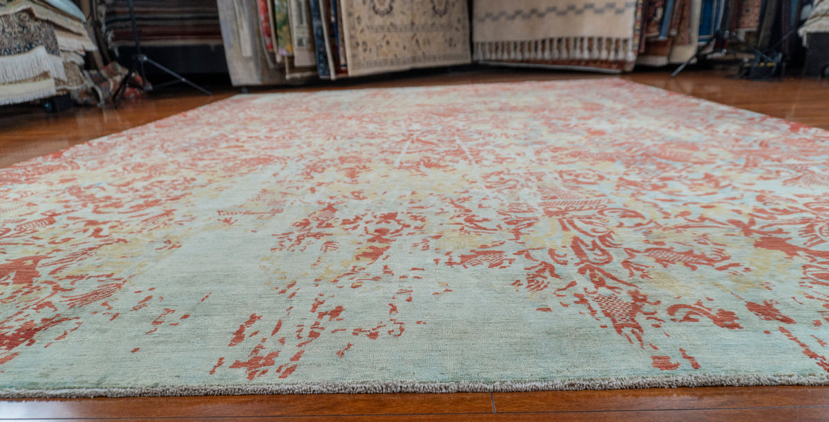 8'11"×12'1" Leo, Transitional