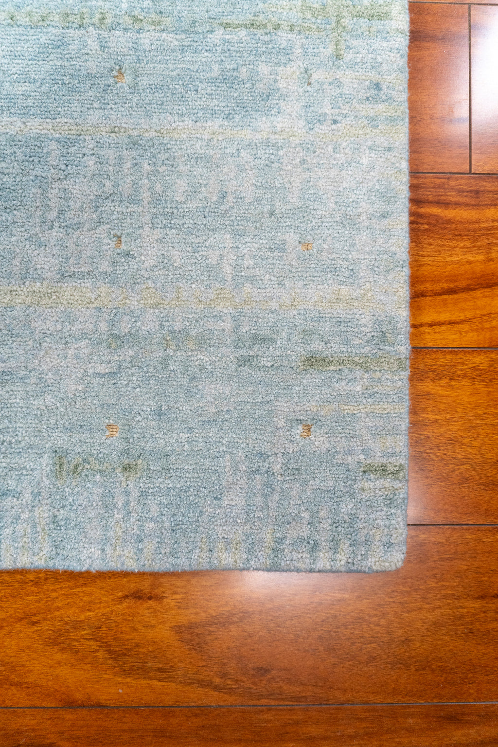 8'×10' Kammi, Modern