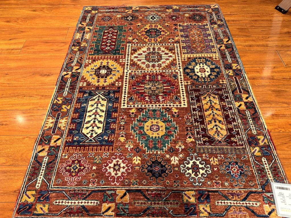 3'2"x4'10" Caucasian, Tribal