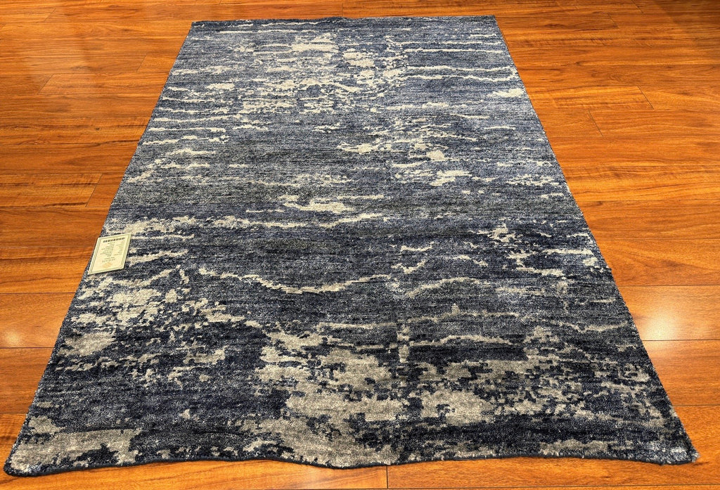 3'11"x5'10" Inspira, Transitional