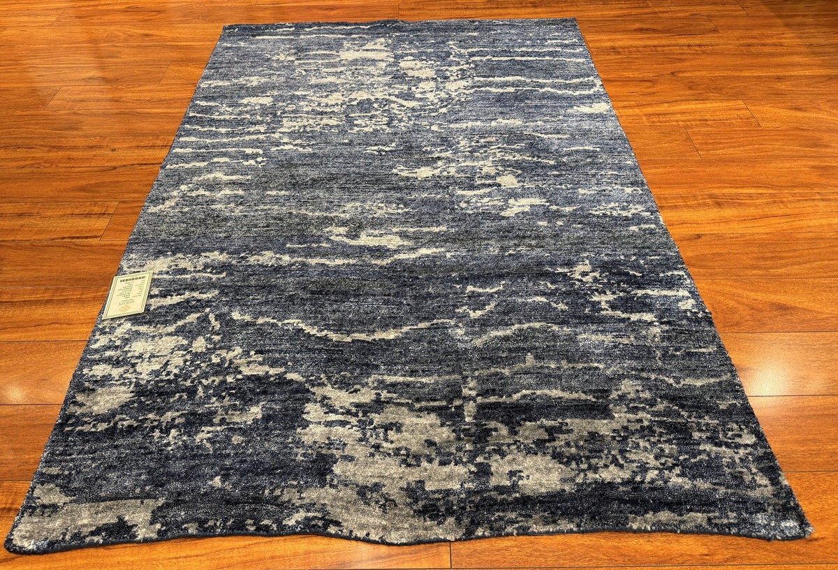 3'11"x5'10" Inspira, Transitional