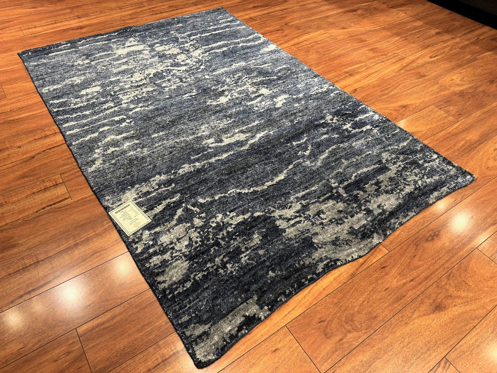 3'11"x5'10" Inspira, Transitional