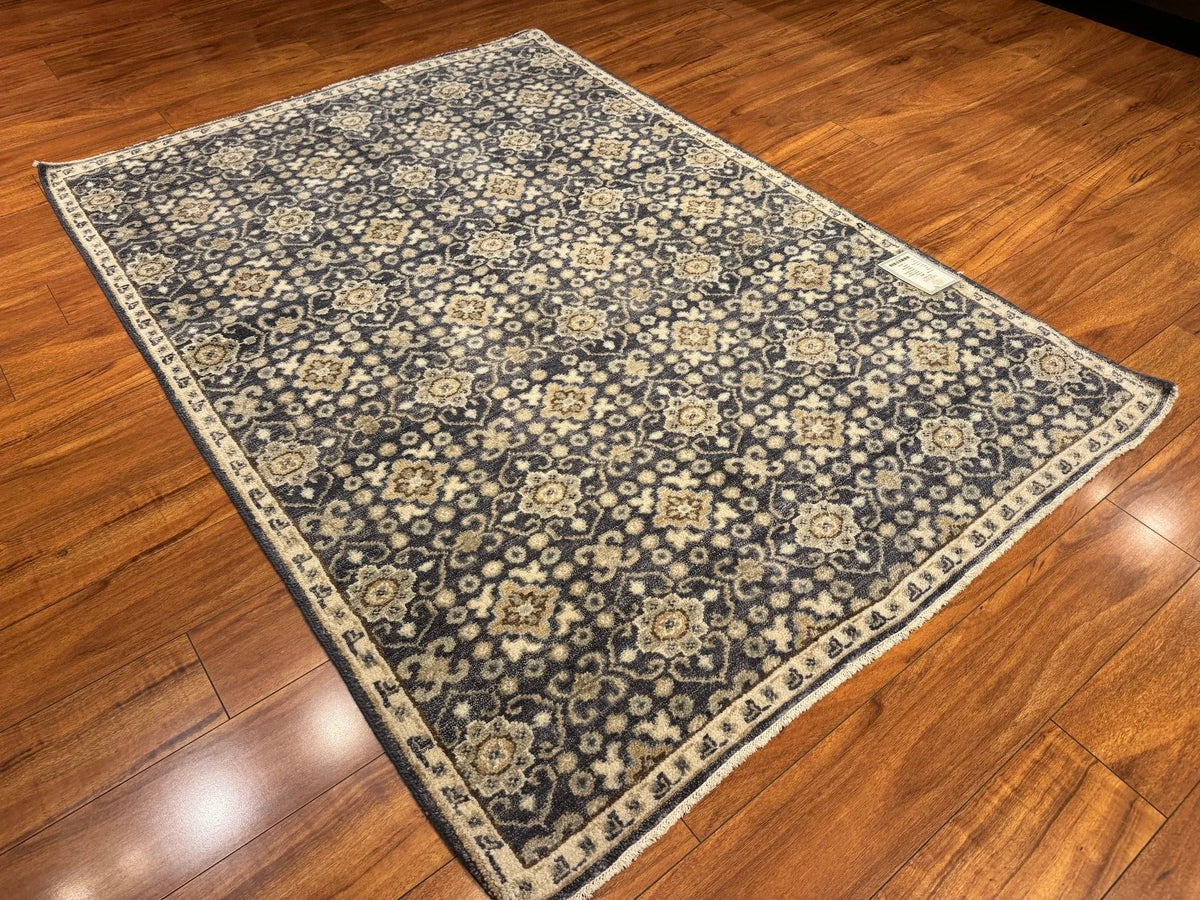 4'1"x5'10" Flavia, Transitional