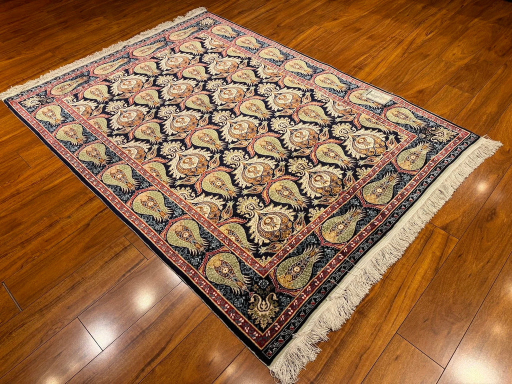 4'3"x5'10" Qaisari, Classic