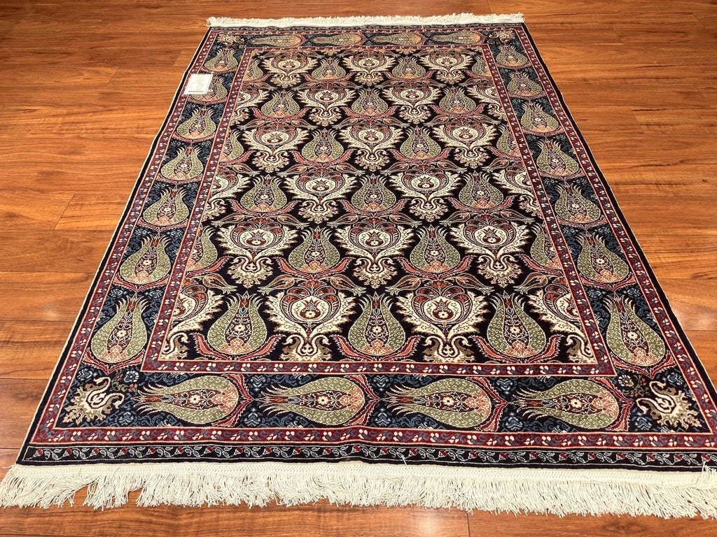4'3"x5'10" Qaisari, Classic