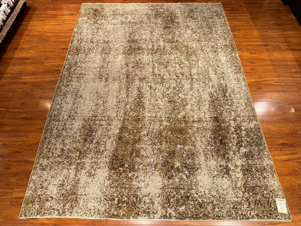 7'2"x10'7" Vintage, Transitional