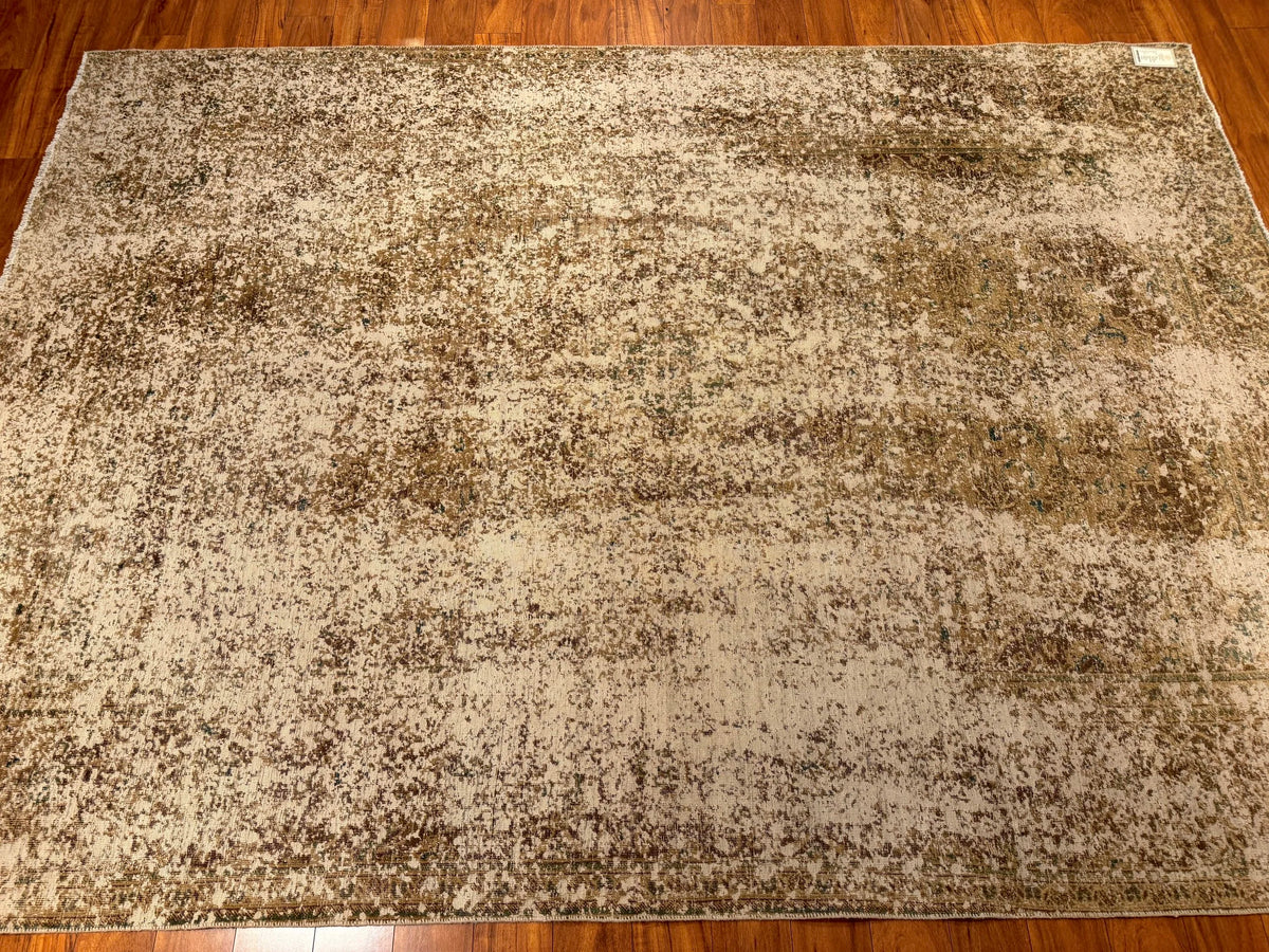 7'2"x10'7" Vintage, Transitional