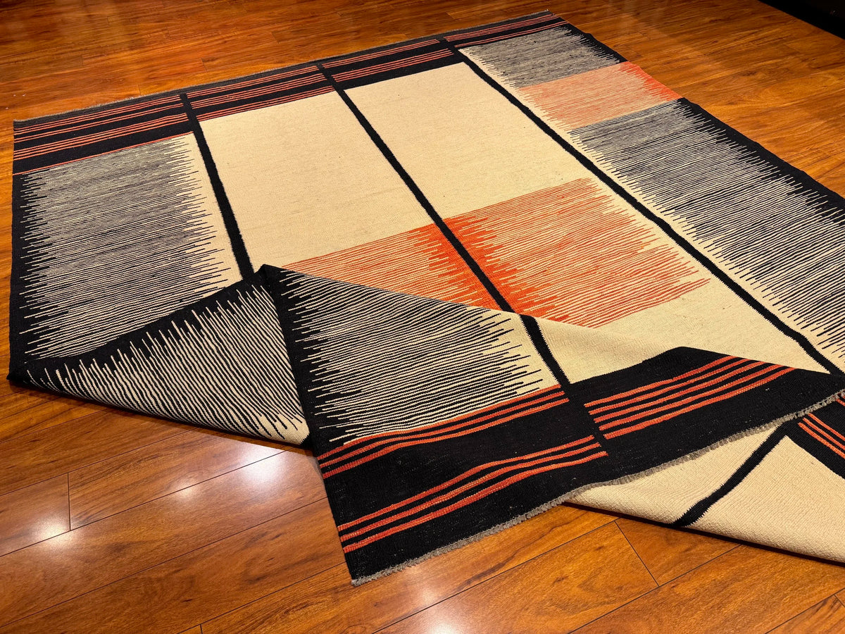 8'x10' Kilim