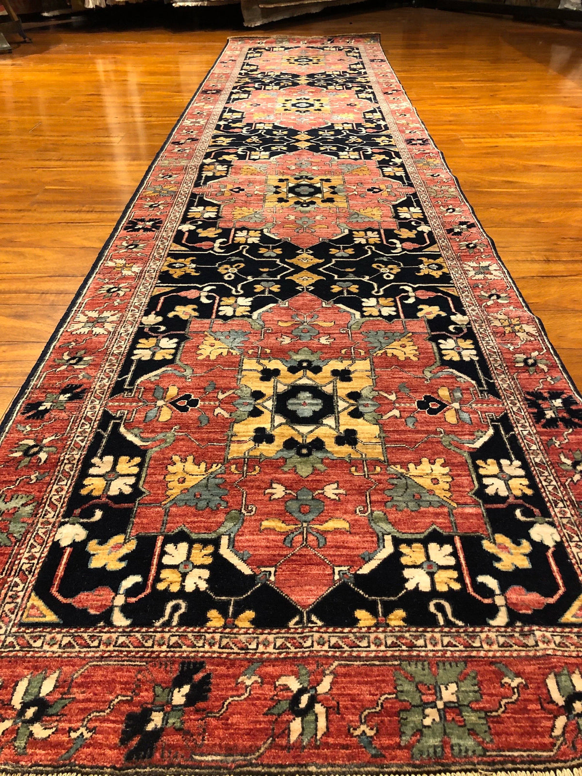 3'2"x13'6" Star-Oushak, Classic