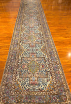 2'7"x16'8" Silk Qum, Classic