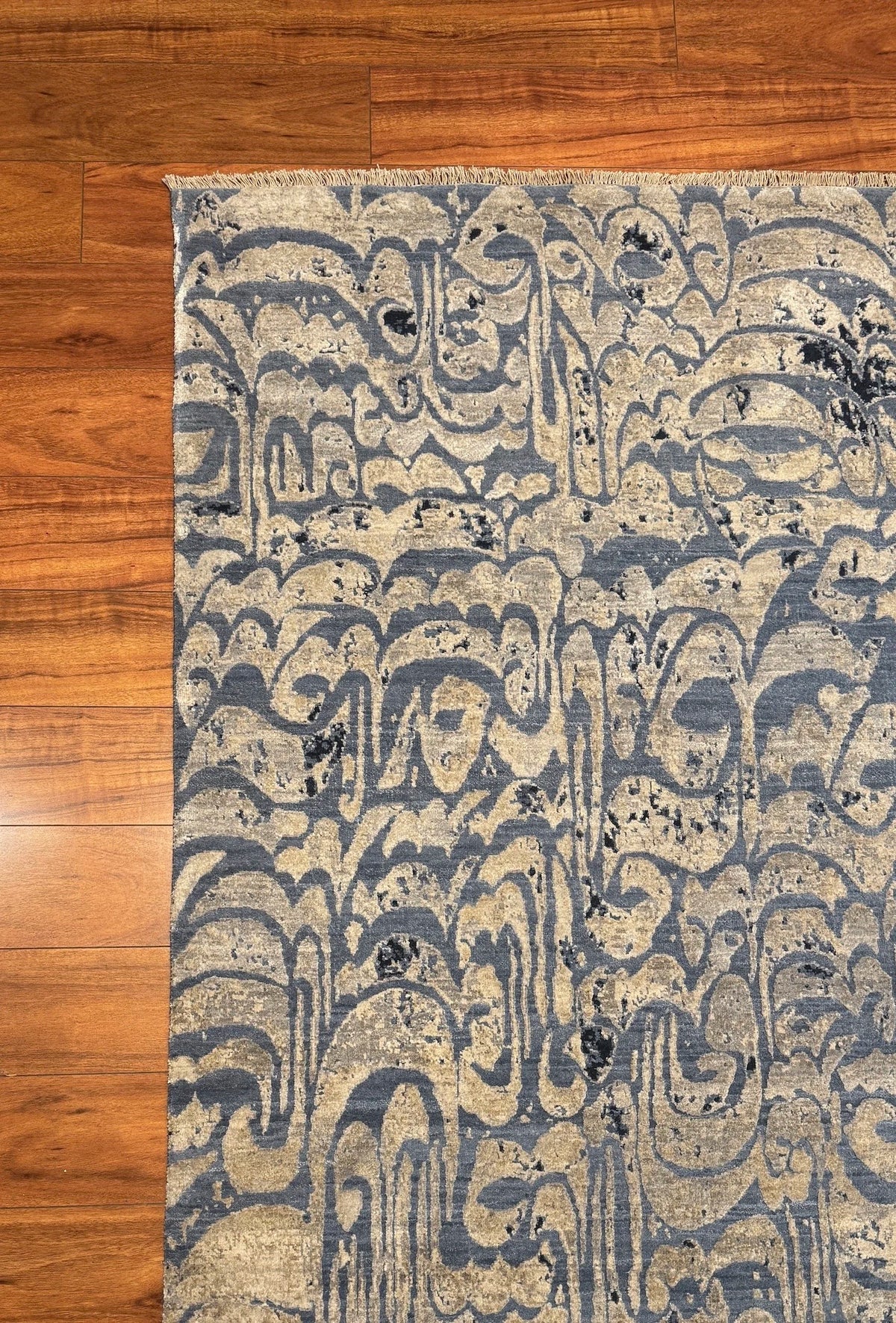 8'1"x10'1" Mahya, Transitional