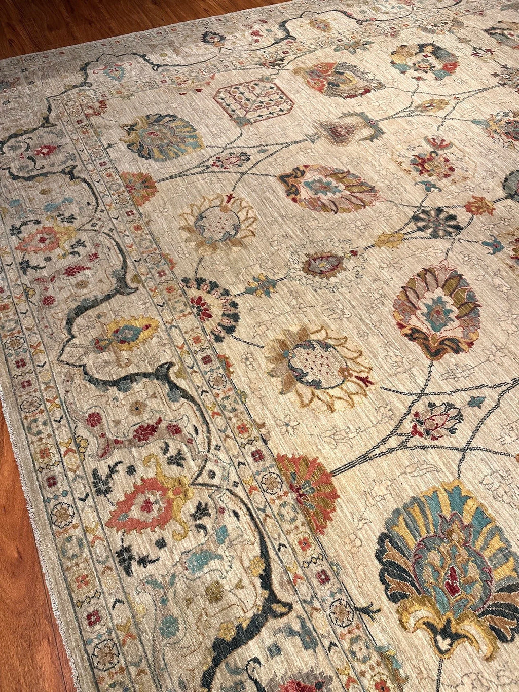 9'10"x13'6" Tabriz, Classic