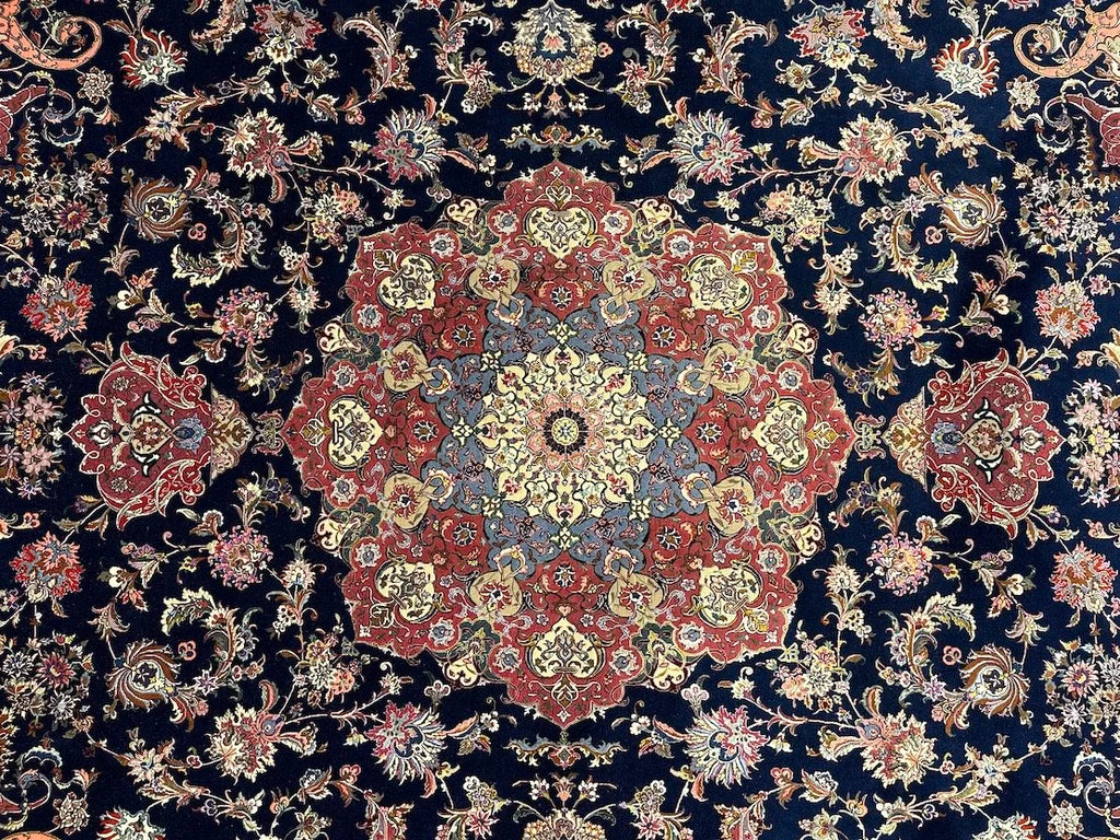 8'2"x11'4" Tabriz, Classic