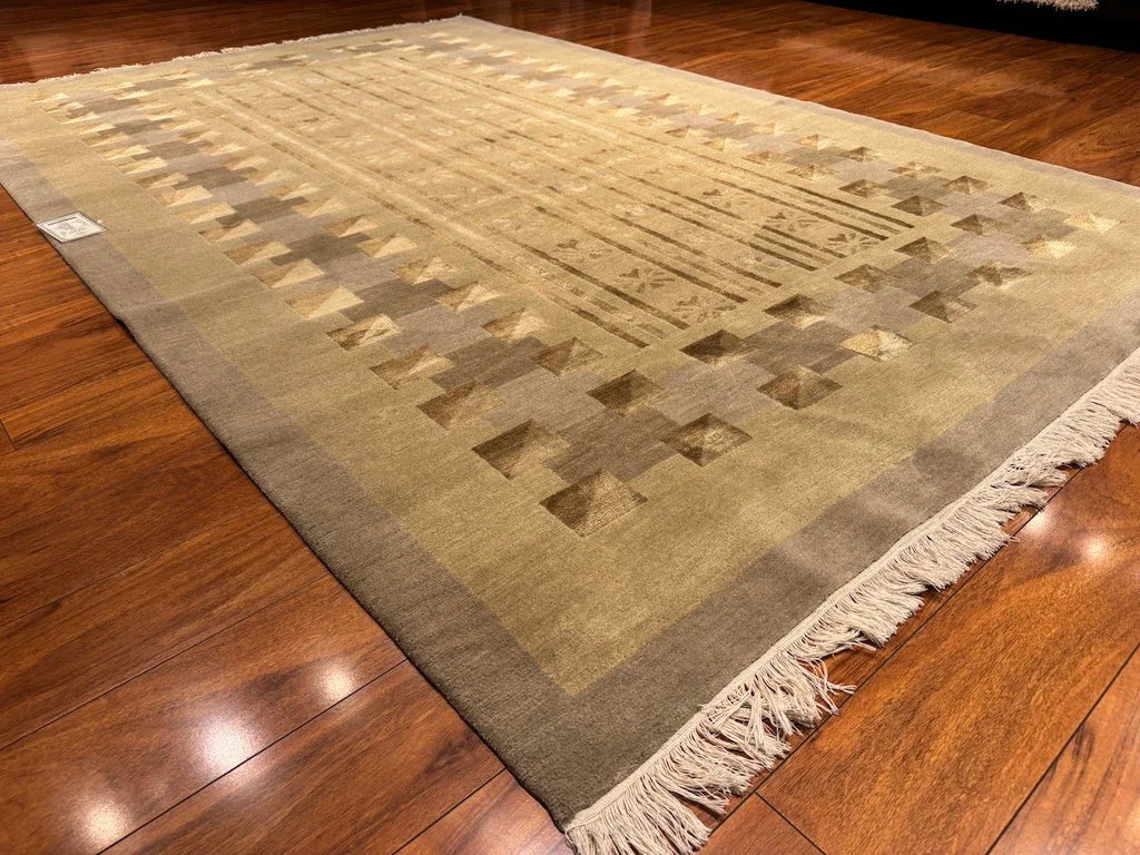 6'x9' Tibetan (Modern)