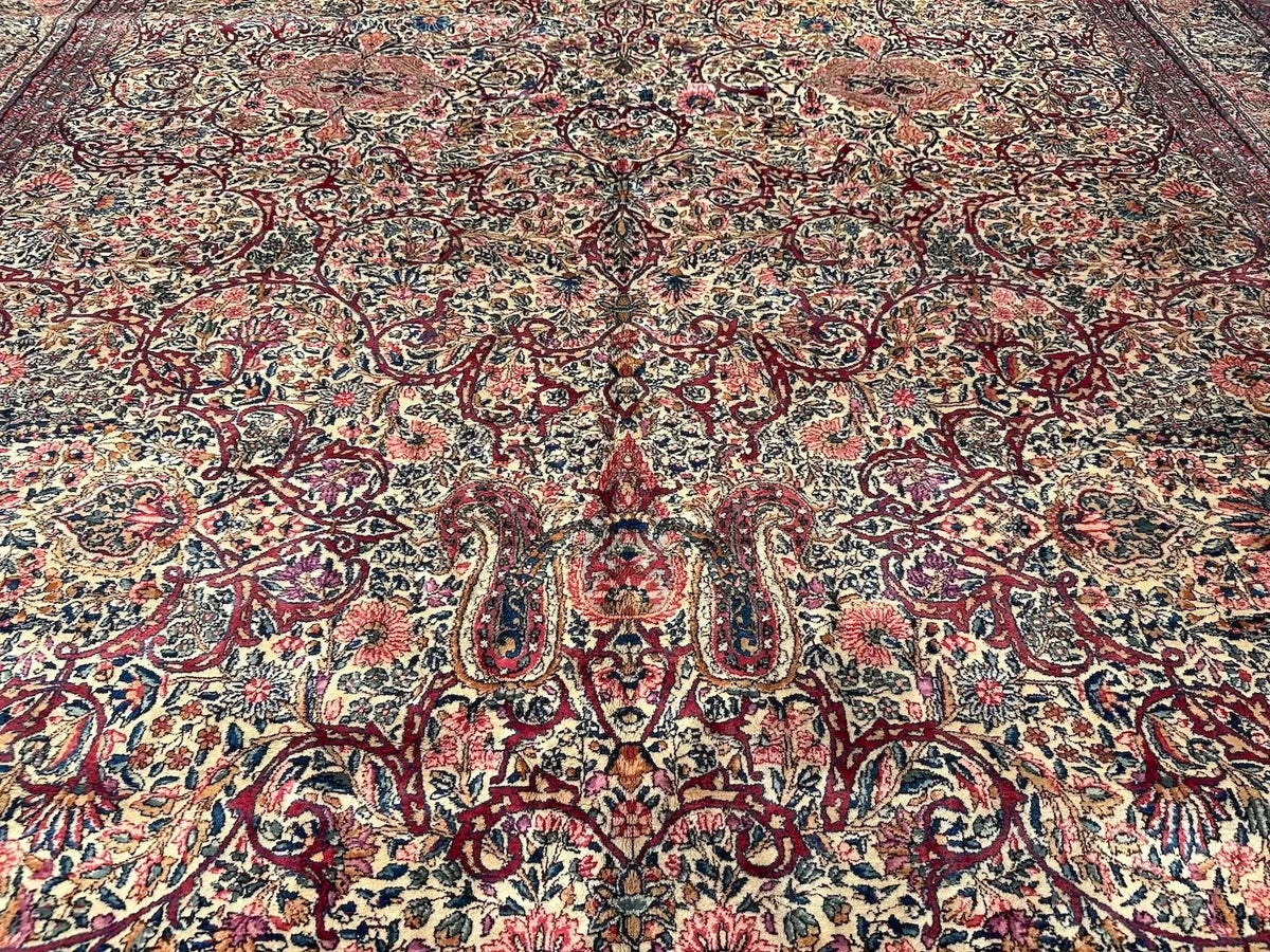 10'9"x19'7" Persian Kerman