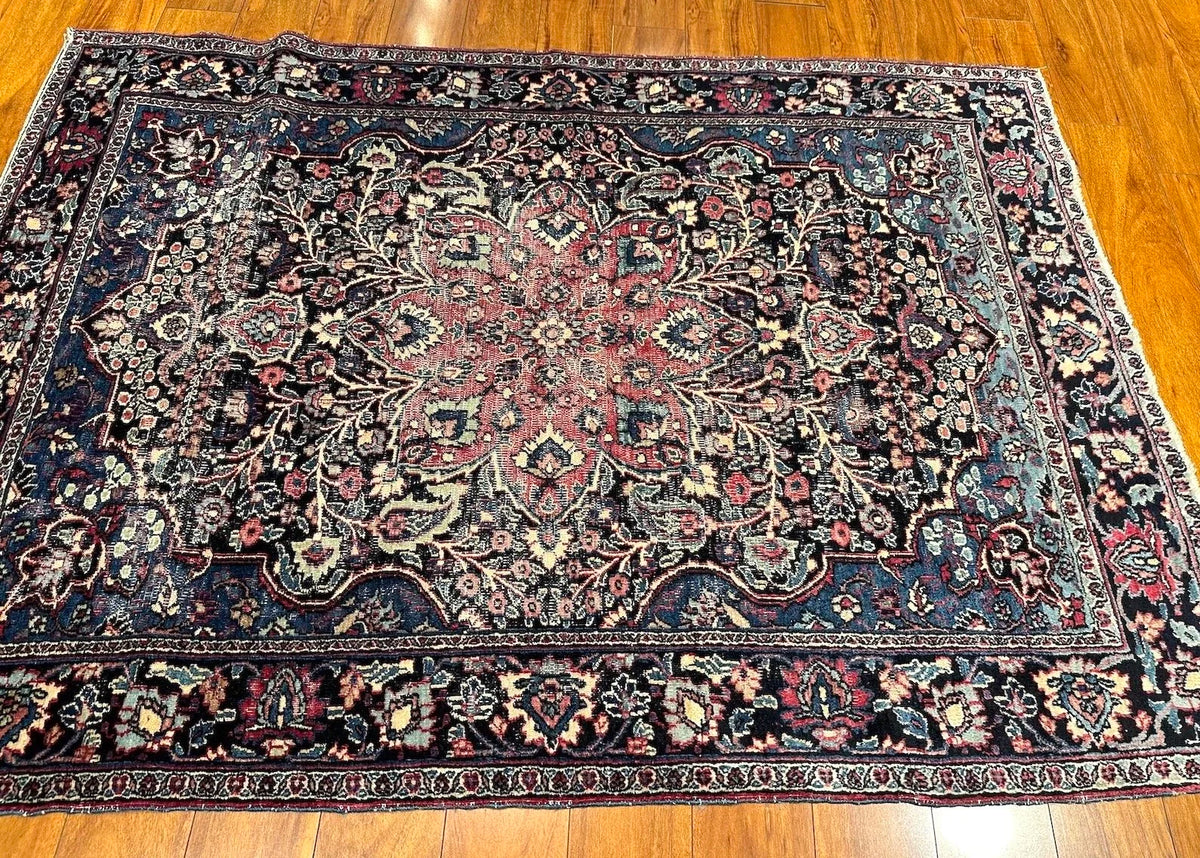 4'4"x6' Persian Mashad, Classic