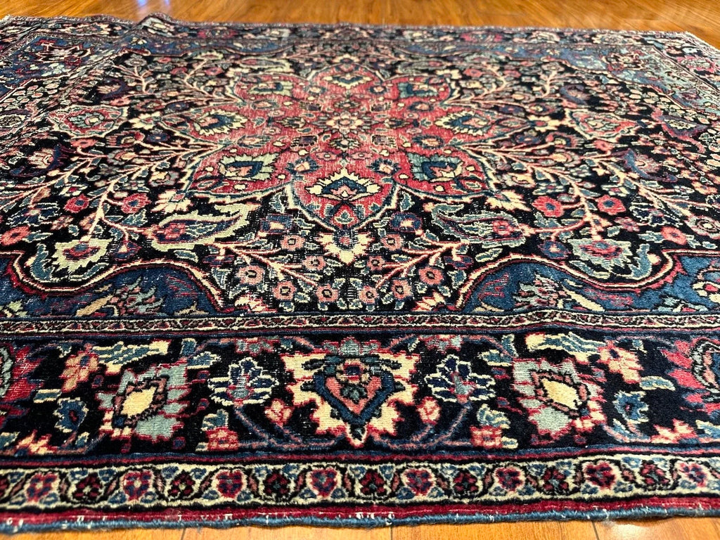 4'4"x6' Persian Mashad, Classic