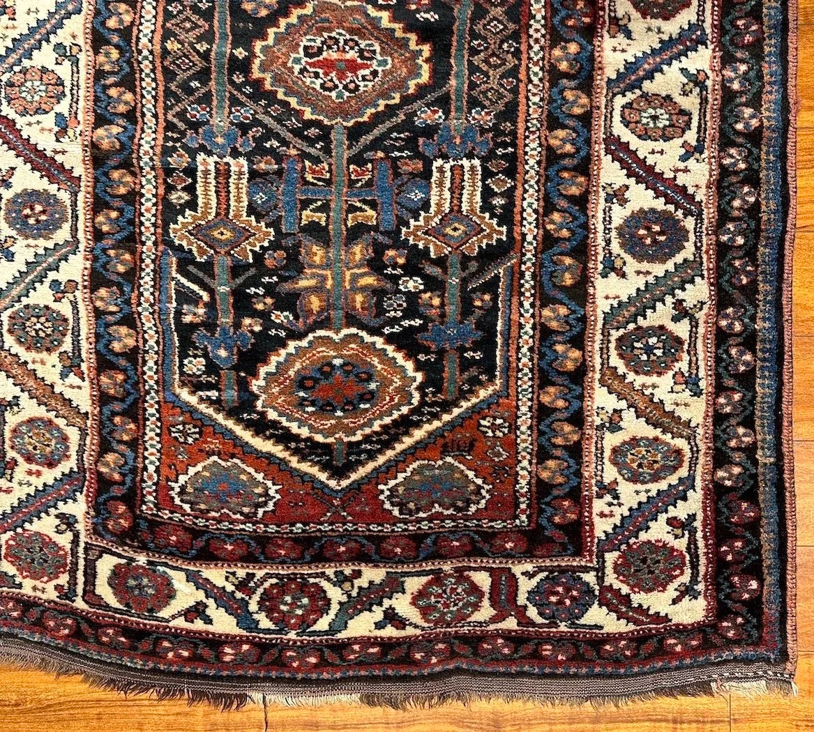4'1"x7'8" Bibikabad, Antique