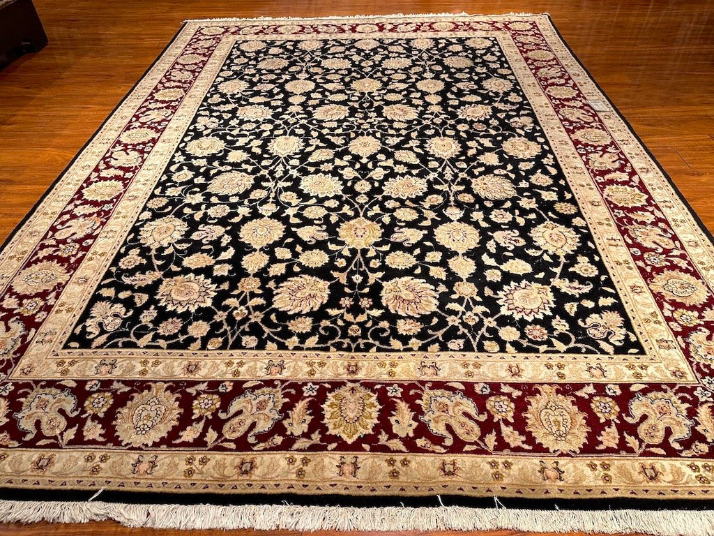 8'1"x11'3" Tabriz, Classic