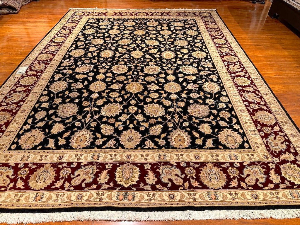 8'1"x11'3" Tabriz, Classic