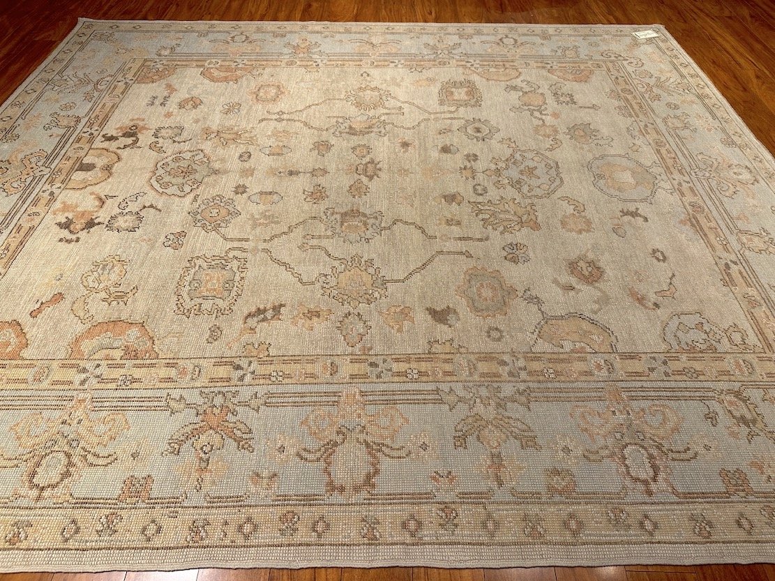 8'11"x10'2" Oushak, Tribal
