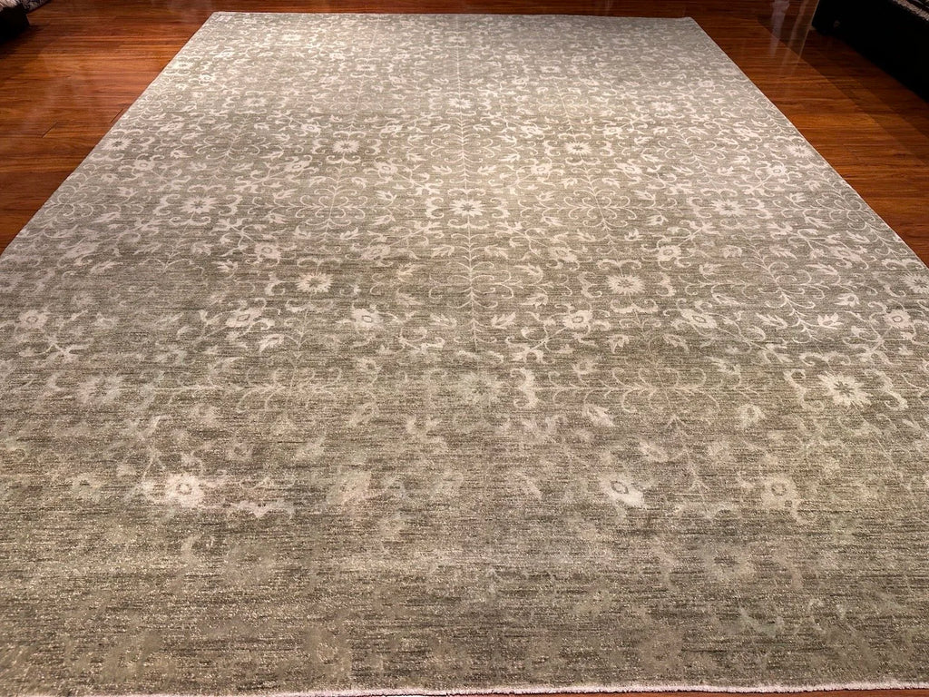 8'11"x11'11" Royal, Transitional